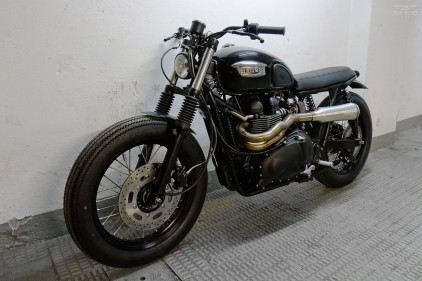 customized triumph bonneville