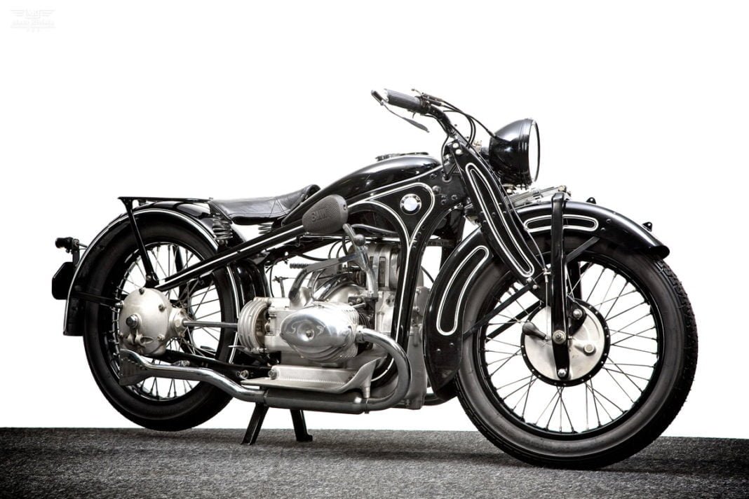 BMW R16