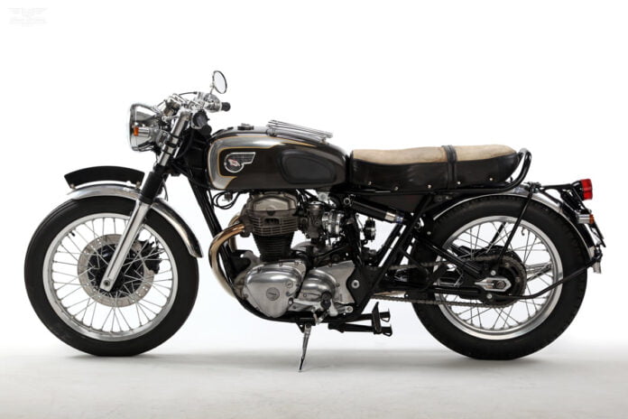 Custom Kawasaki W650 by Motor Rock