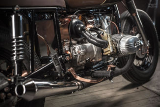 The standard Ural 650 engine has been paired with Dnepr 4 speed gearbox